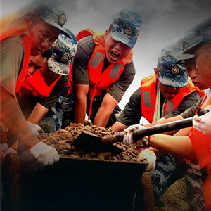 海報｜抗洪搶險，東部戰(zhàn)區(qū)空軍沖鋒在前！