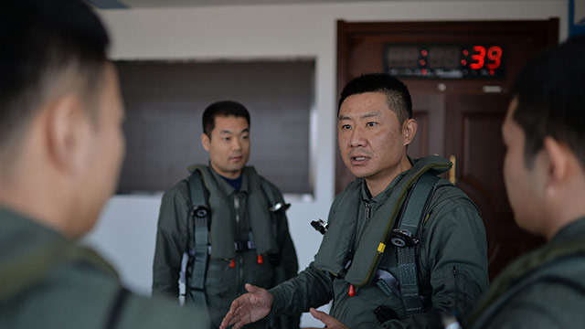 我駕威龍 飛向未來：探訪空軍大校旅長李凌飛行心路！