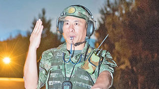 何賢達(dá):練出最硬本領(lǐng) 爭當(dāng)一流好兵