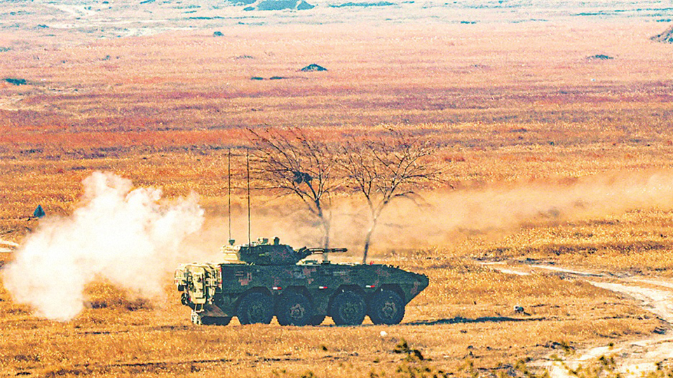 陸軍某旅開(kāi)展實(shí)彈射擊訓(xùn)練