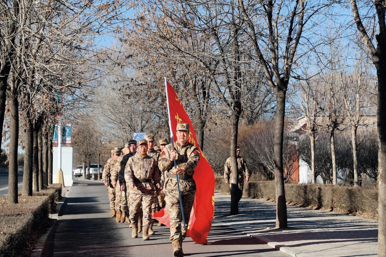 (無(wú)水印)忻府區(qū)人武部組織民兵徒步行軍訓(xùn)練攝影張文瑞