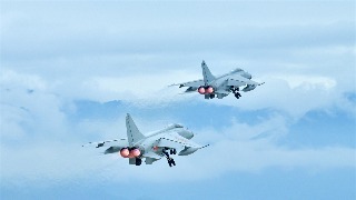 向戰(zhàn)而飛！空軍航空兵某旅開(kāi)展跨晝夜飛行訓(xùn)練