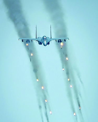 空軍航空兵某旅長航時飛行訓(xùn)練影像