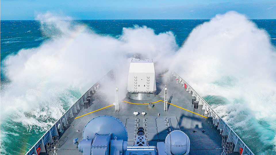 海軍某驅(qū)逐艦支隊艦艇海上考核影像