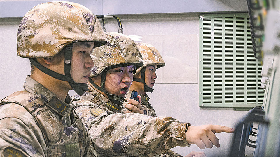 快速出擊鑄堅盾——空軍某部防空訓(xùn)練影像