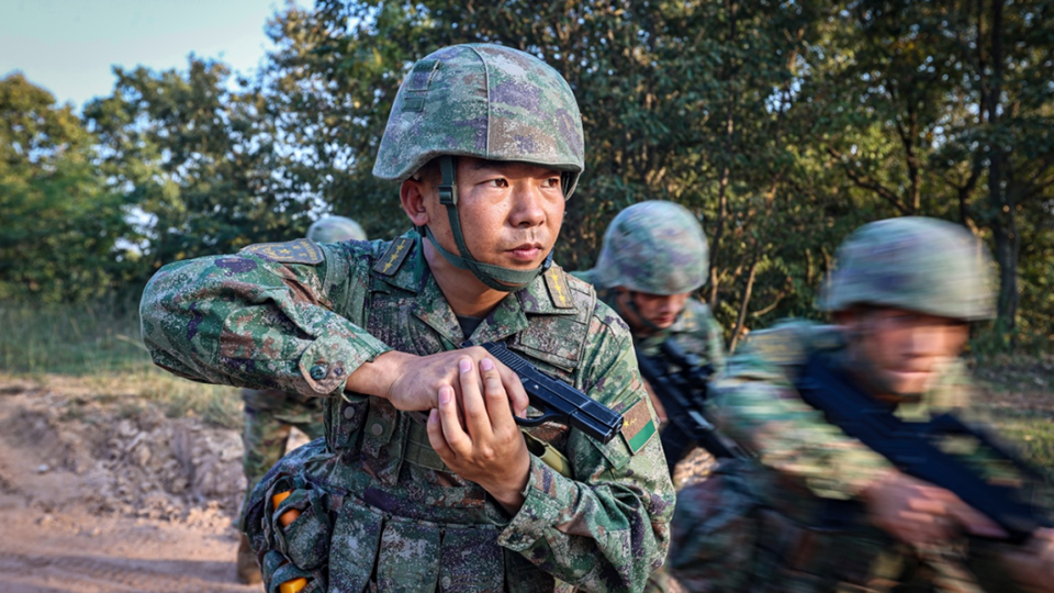 了不起的中國軍人丨二十大代表孫金龍：鉚在戰(zhàn)位做“鋼釘”，我有打贏的底氣