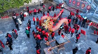 文化中國(guó)行｜一條“板凳龍” 點(diǎn)亮整個(gè)村