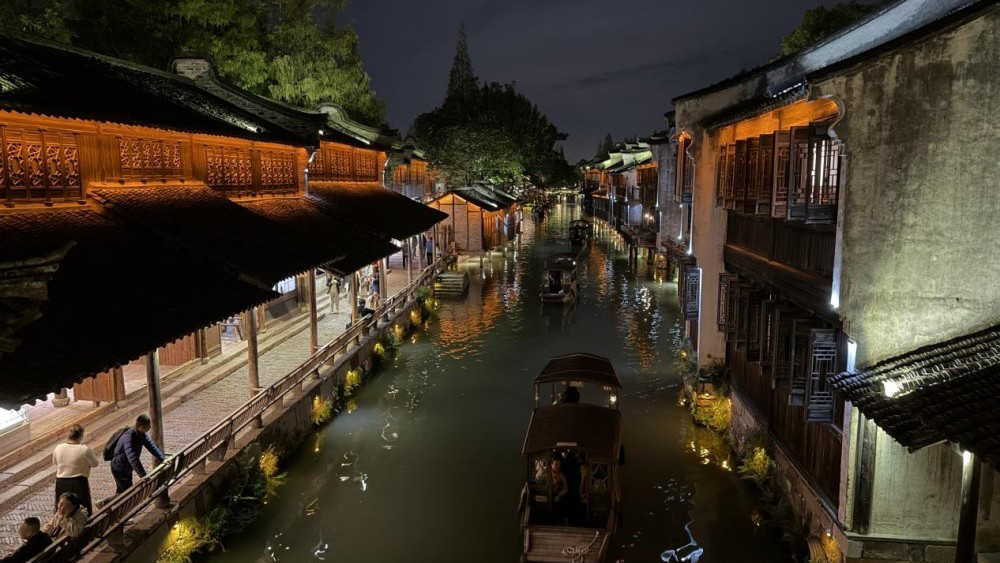 在烏鎮(zhèn)，感受尋常巷陌里的“智慧生活”