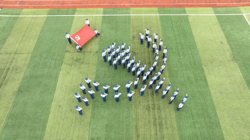 全軍部隊(duì)組織多種活動(dòng)慶祝建黨104周年
